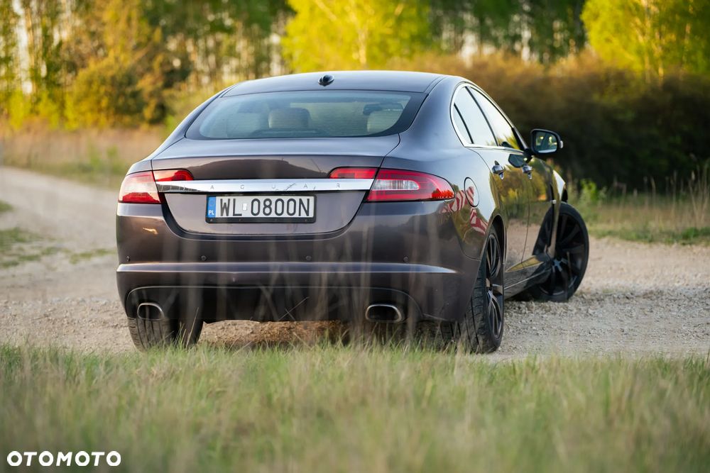 Jaguar XF 3.0 V6 Luxury - 6