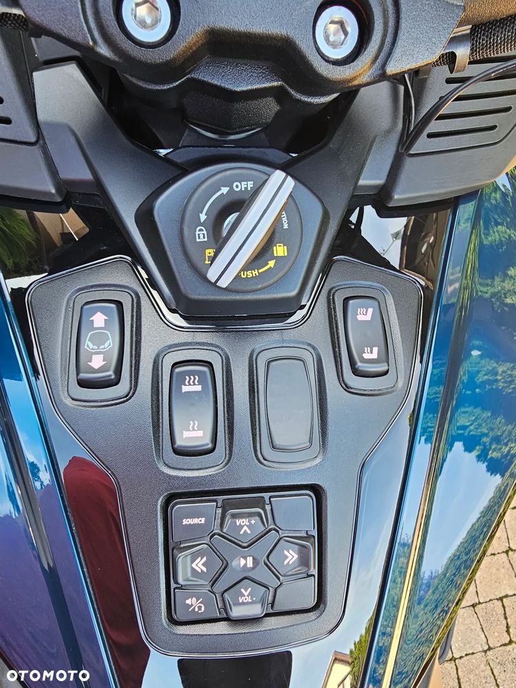 Can-Am Spyder - 9