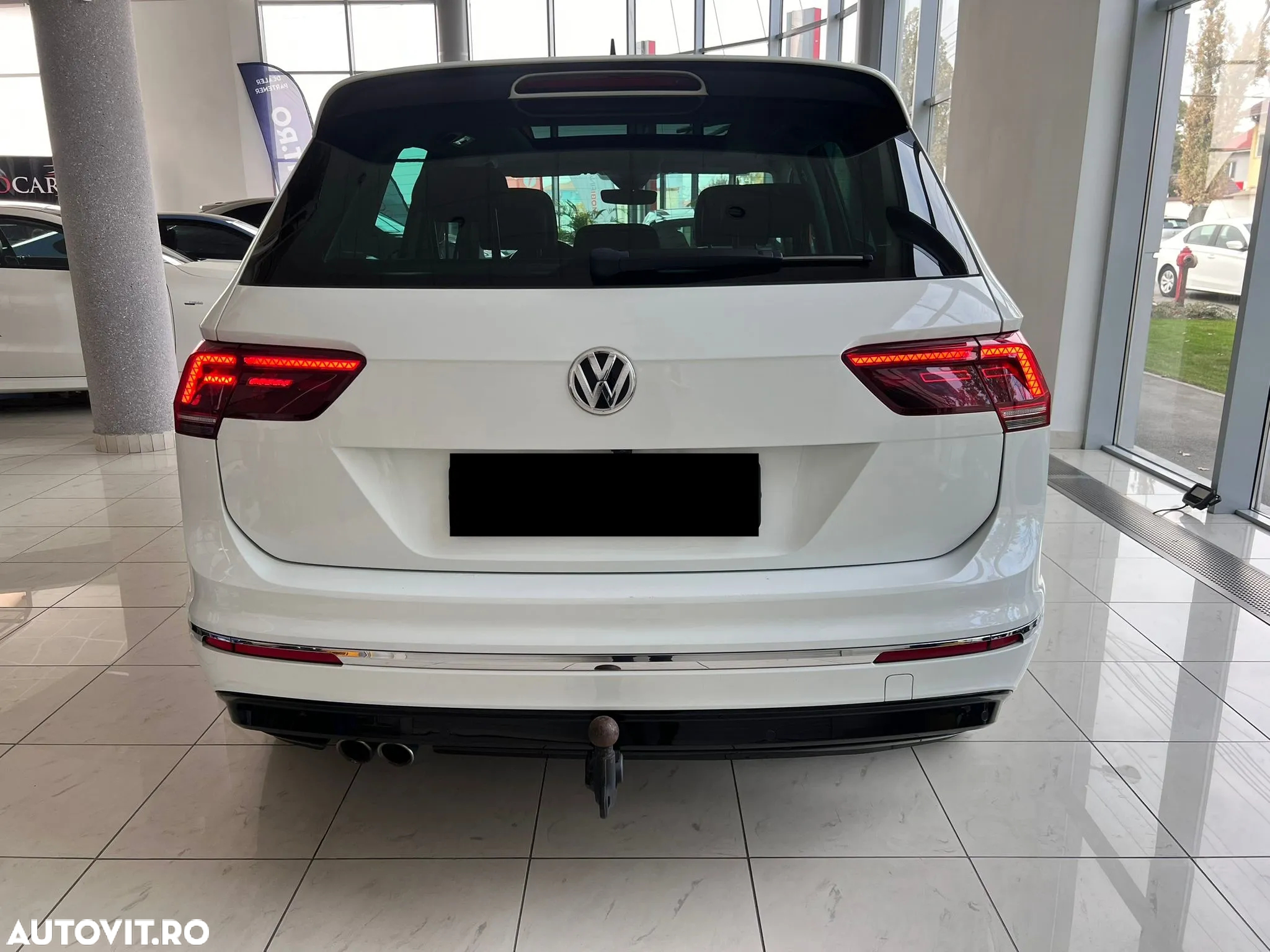 Volkswagen Tiguan - 4