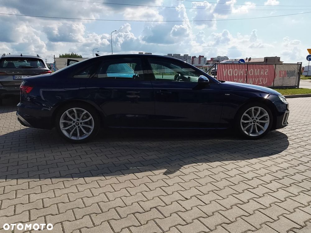 Audi A4 - 4