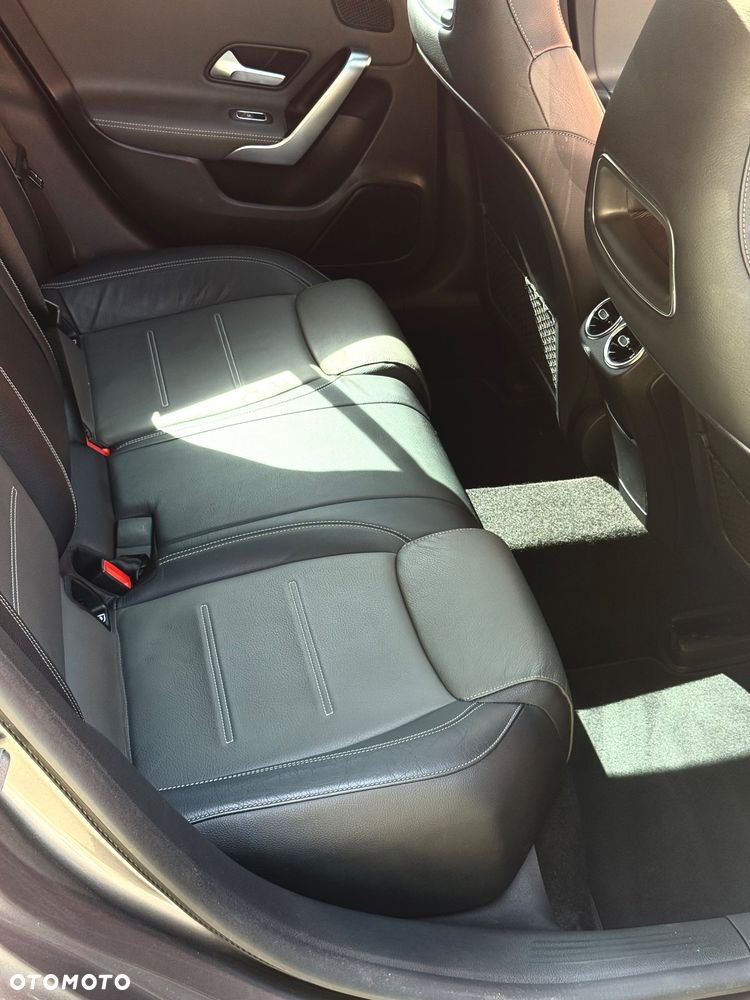 Mercedes-Benz CLA - 30