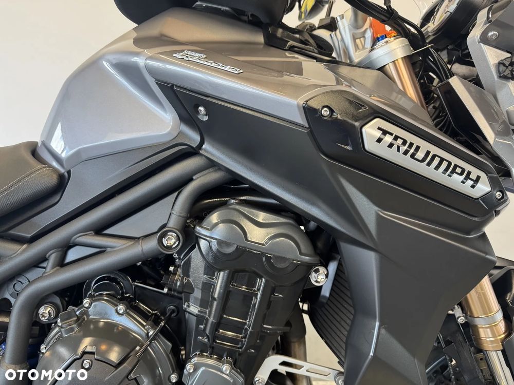 Triumph Tiger - 12