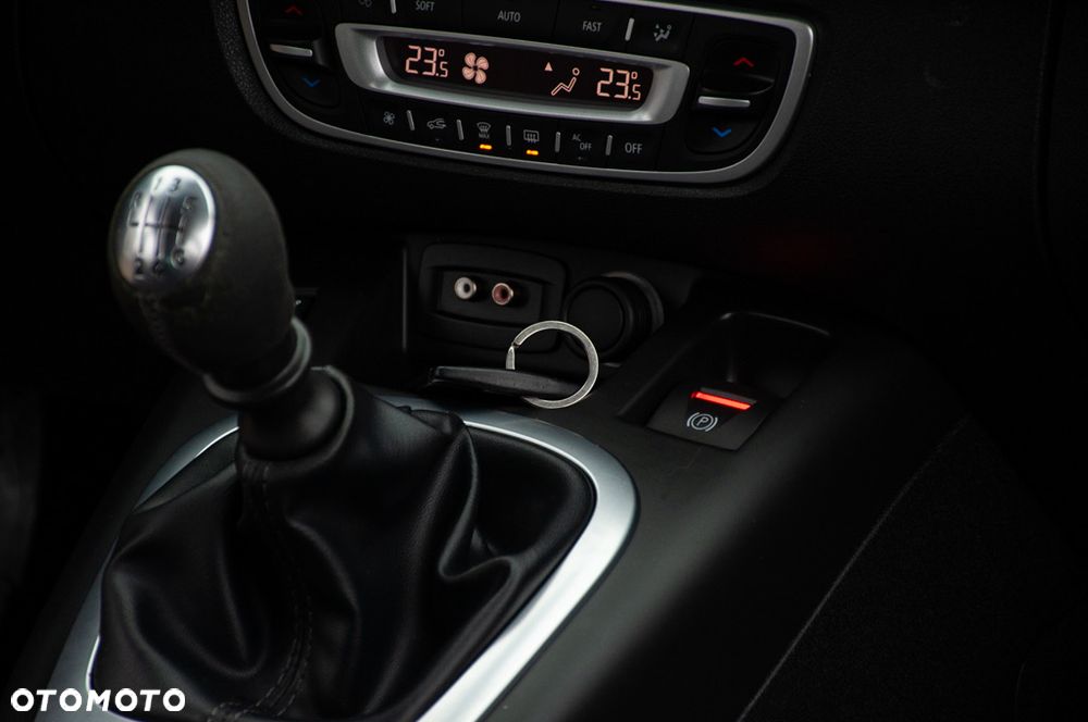 Renault Scenic TCe 130 Luxe - 24