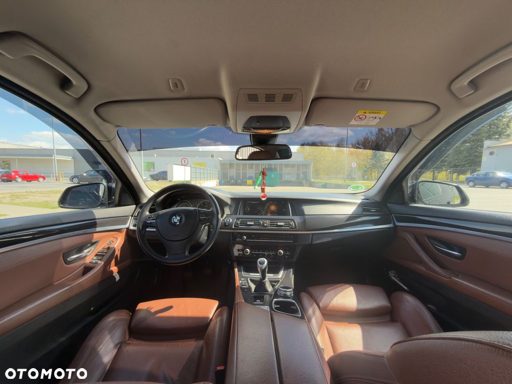 BMW Seria 5 520d - 11