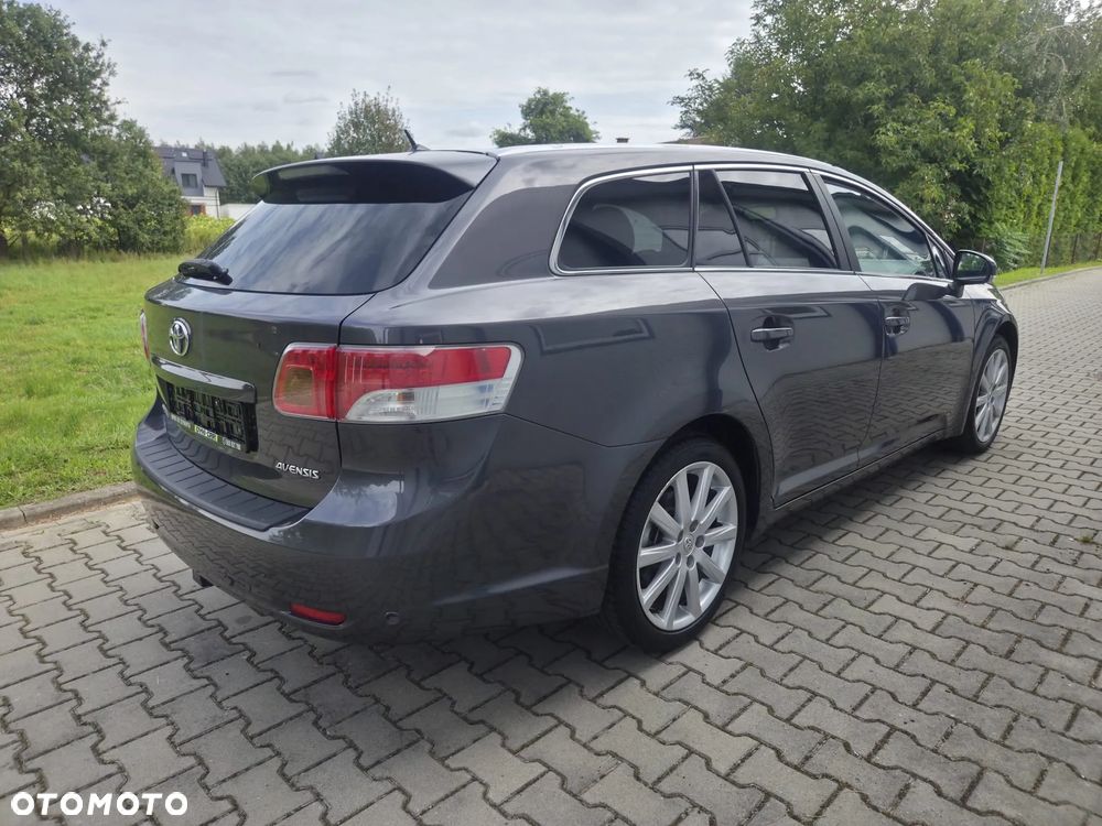 Toyota Avensis 2.0 Executive - 2