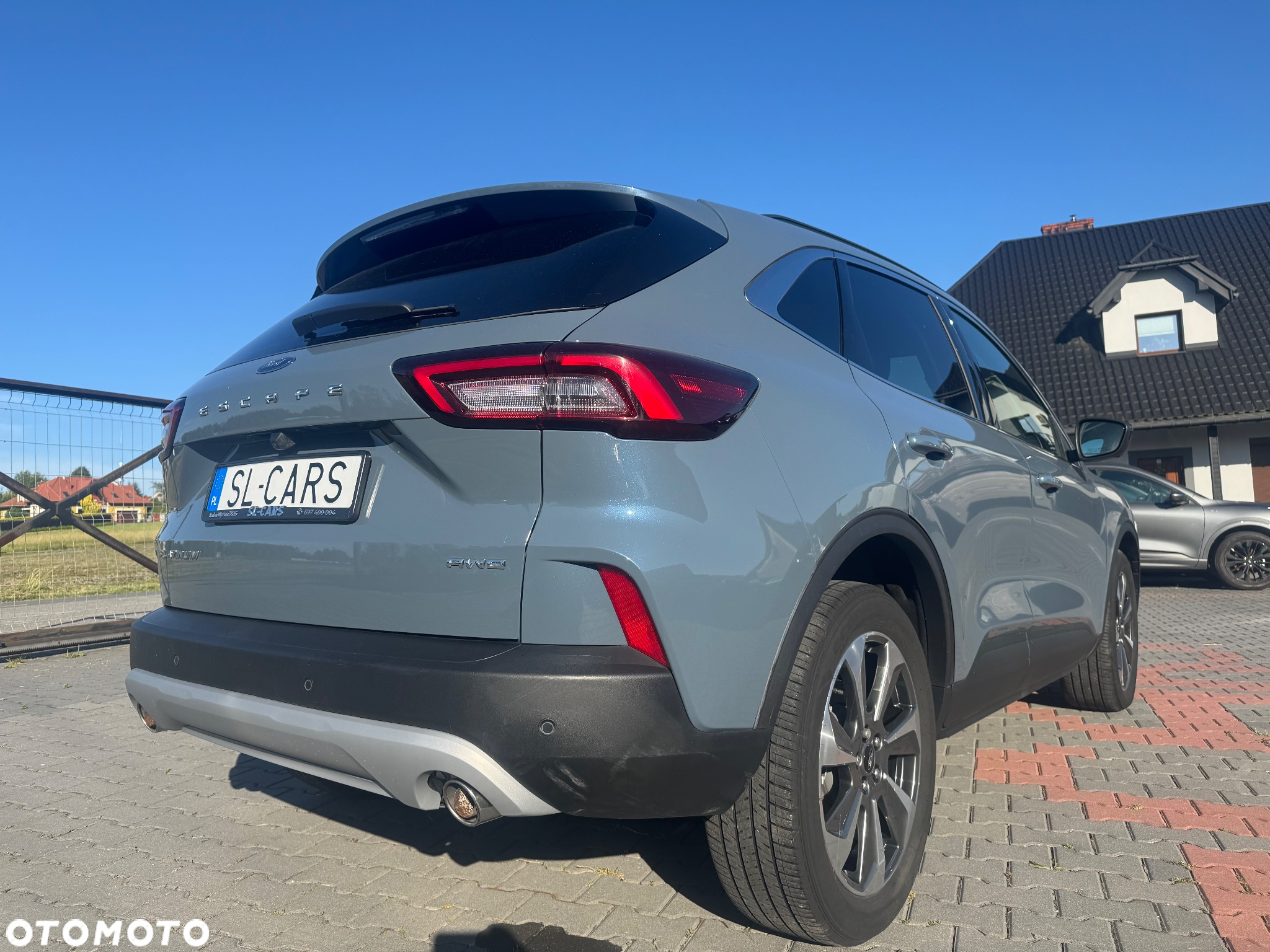Ford Escape 2.0 EcoBoost AWD Titanium - 12