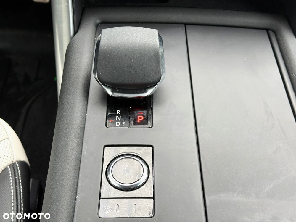 Land Rover Discovery D250 Dynamic SE - 9
