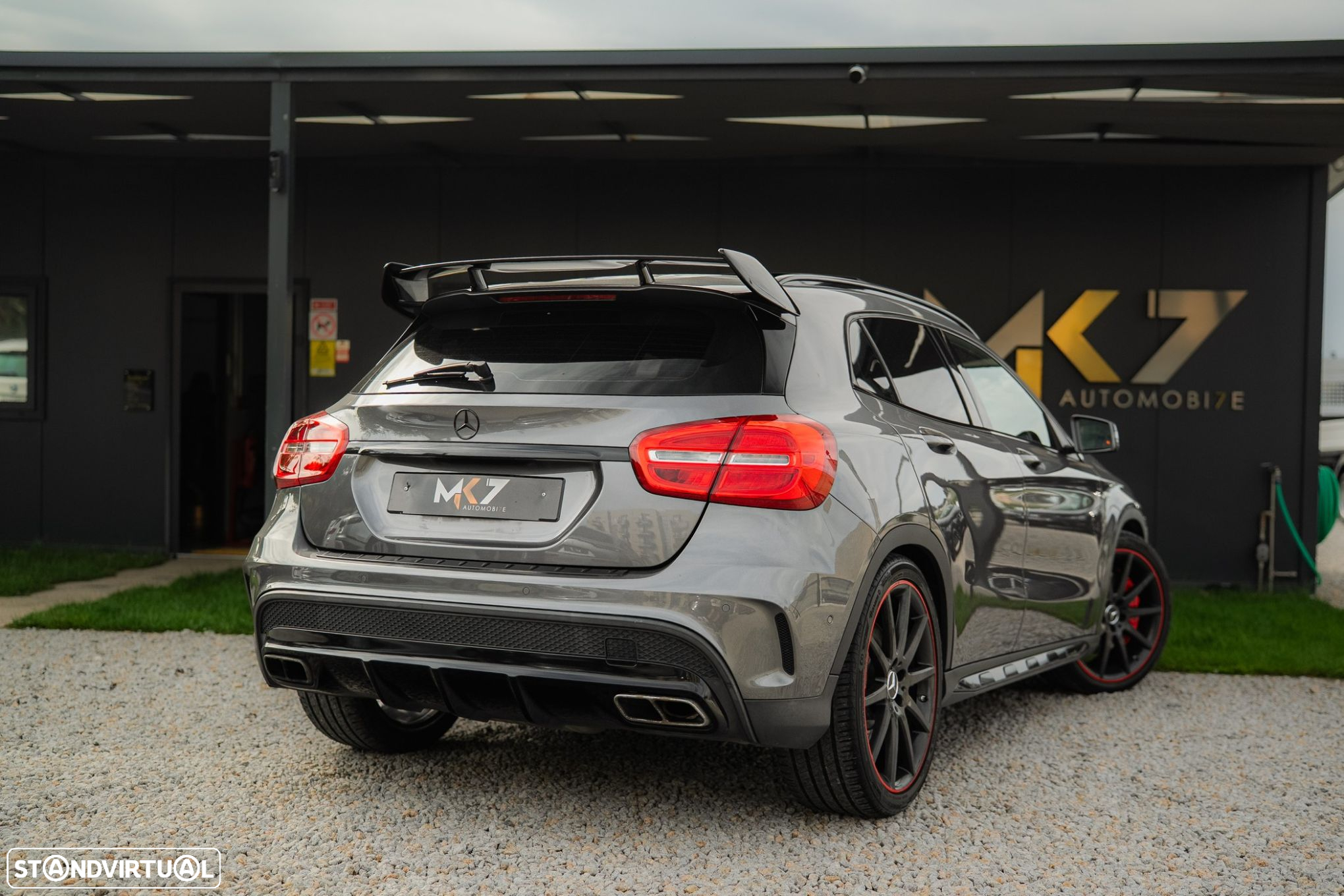 Mercedes-Benz GLA 45 AMG 4Matic 7G-DCT - 3