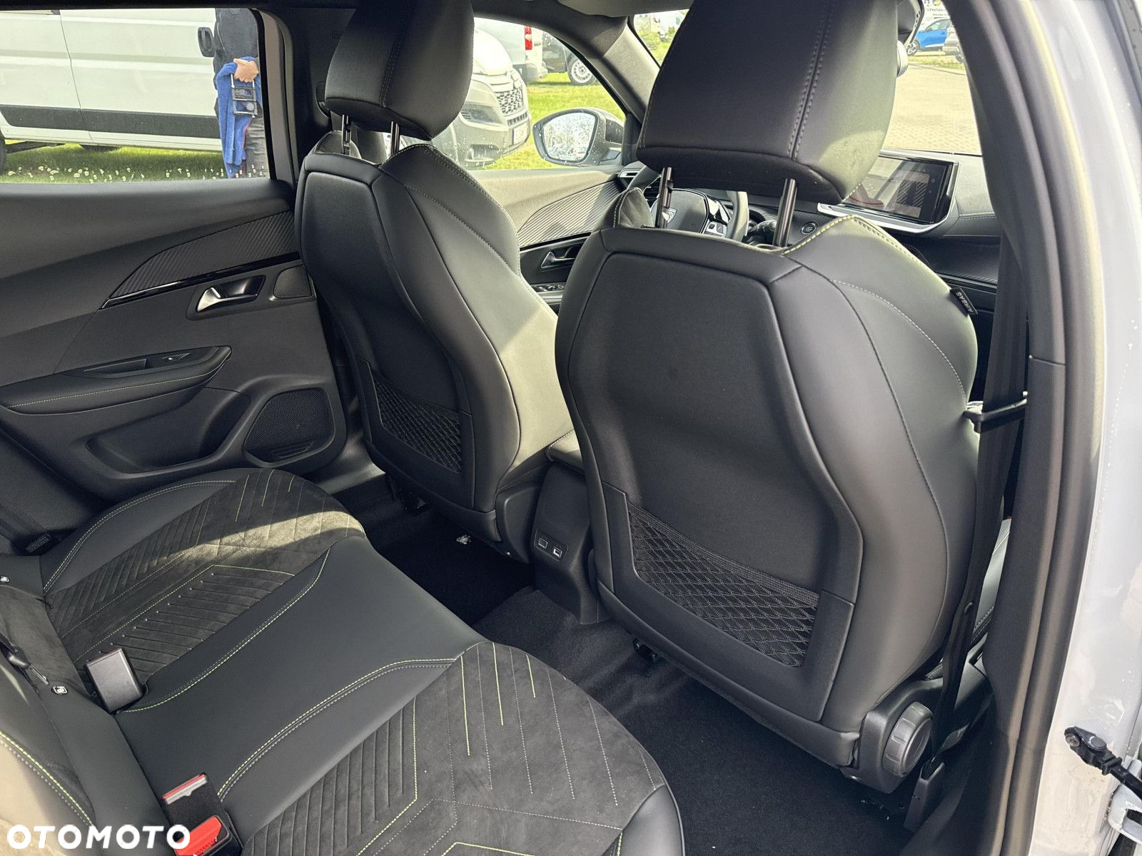 Peugeot 2008 - 13