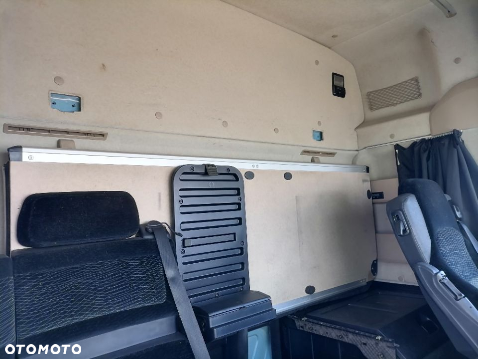 Kabina Mercedes-Benz Actros MP4 BigSpace L - 6