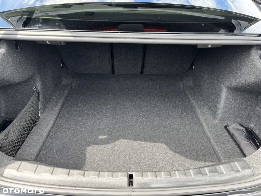 BMW Seria 3 320i xDrive M Sport - 24