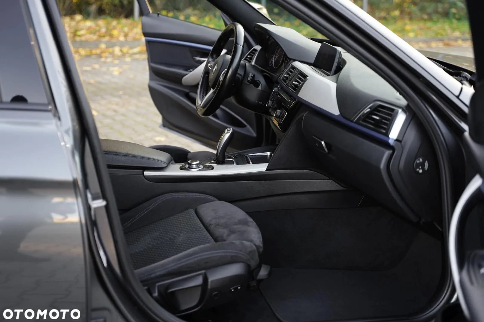BMW Seria 3 318d M Sport Shadow - 23