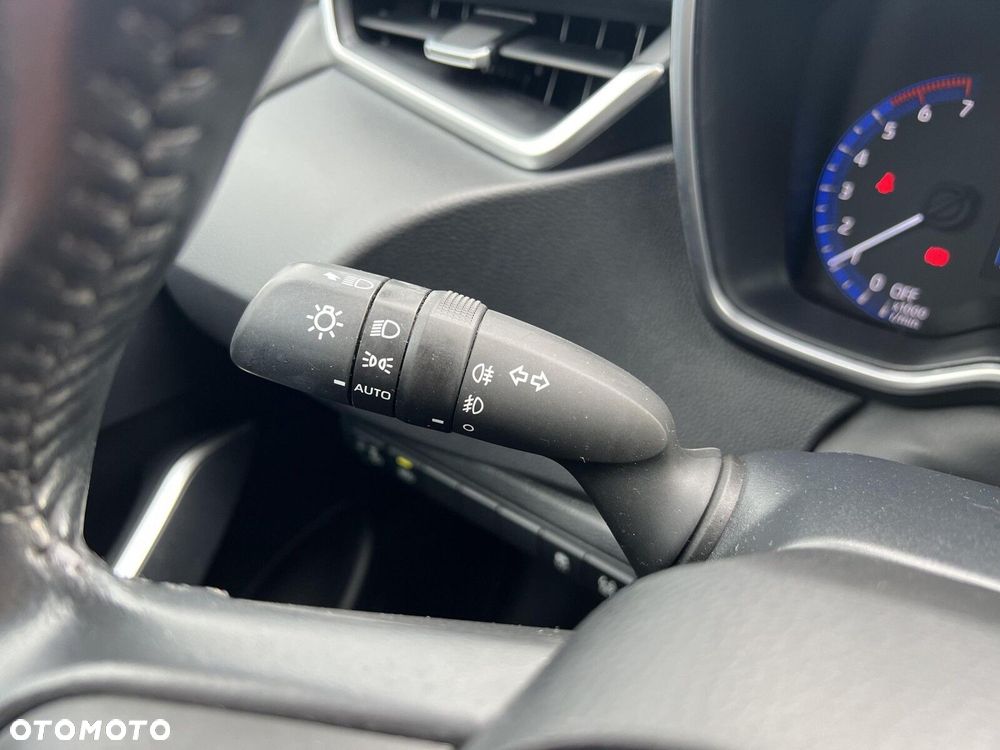 Toyota Corolla - 12