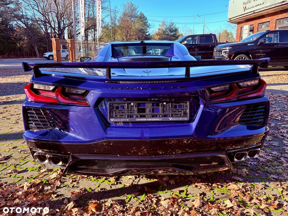 Chevrolet Corvette - 9