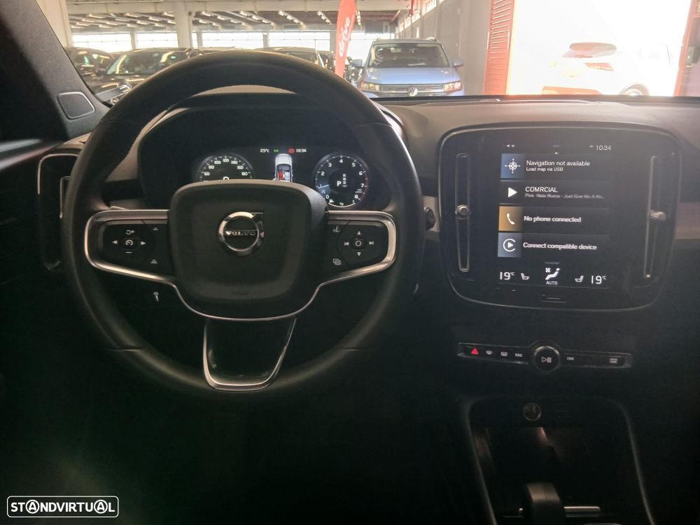 Volvo XC 40 1.5 T2 Plus Dark Auto - 19