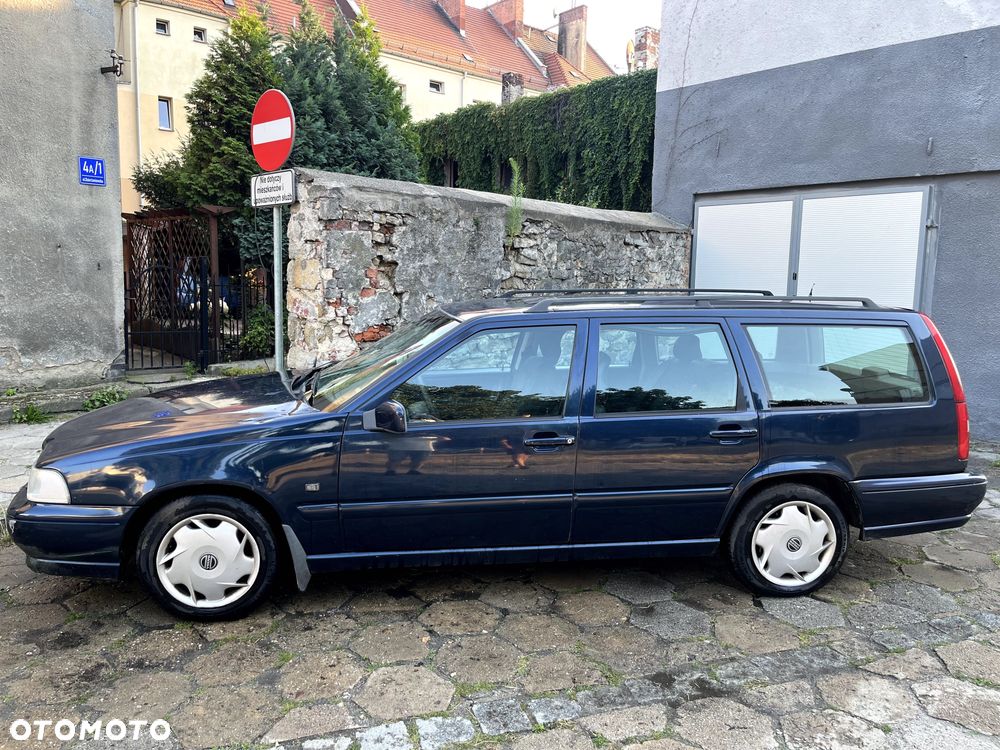Volvo V70 - 1