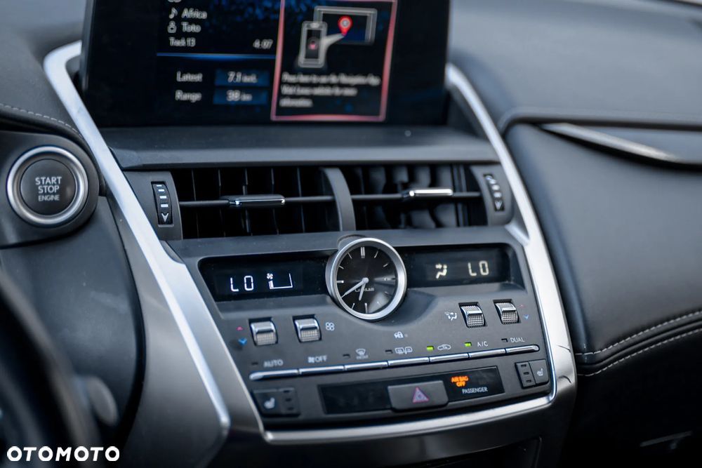 Lexus NX - 16