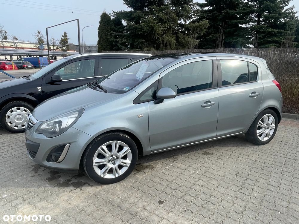 Opel Corsa 1.4 16V Innovation - 11