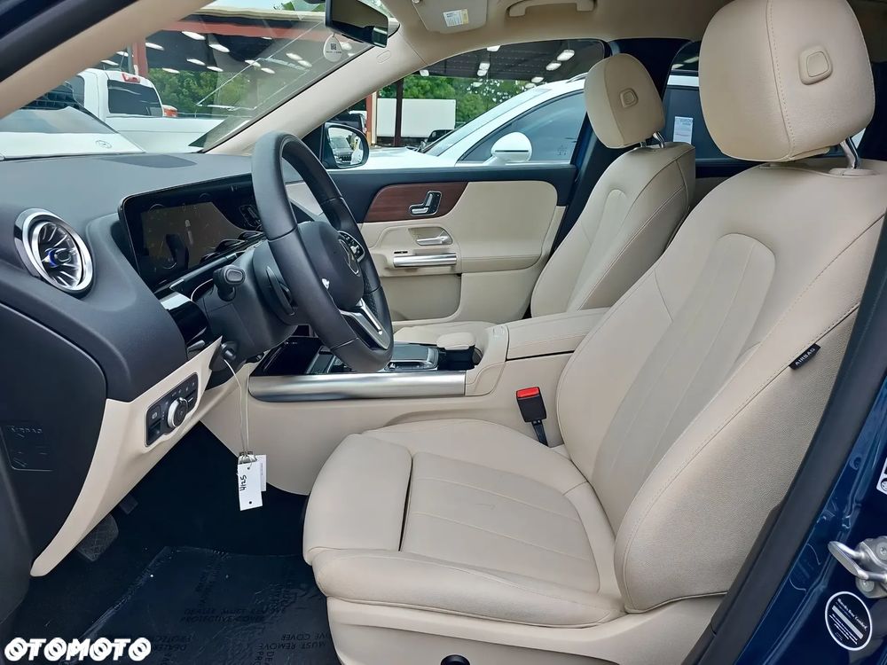 Mercedes-Benz GLA 250 4-Matic - 5