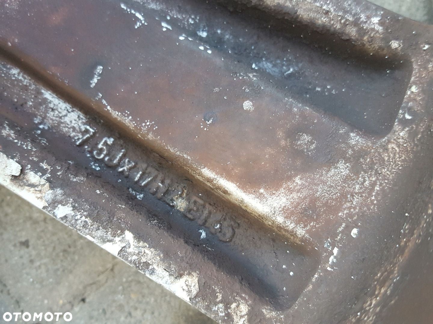 AUDI A4 B8 A5 8T FELGA ALUMINIOWA 17 5X112 8K0601025B - 5