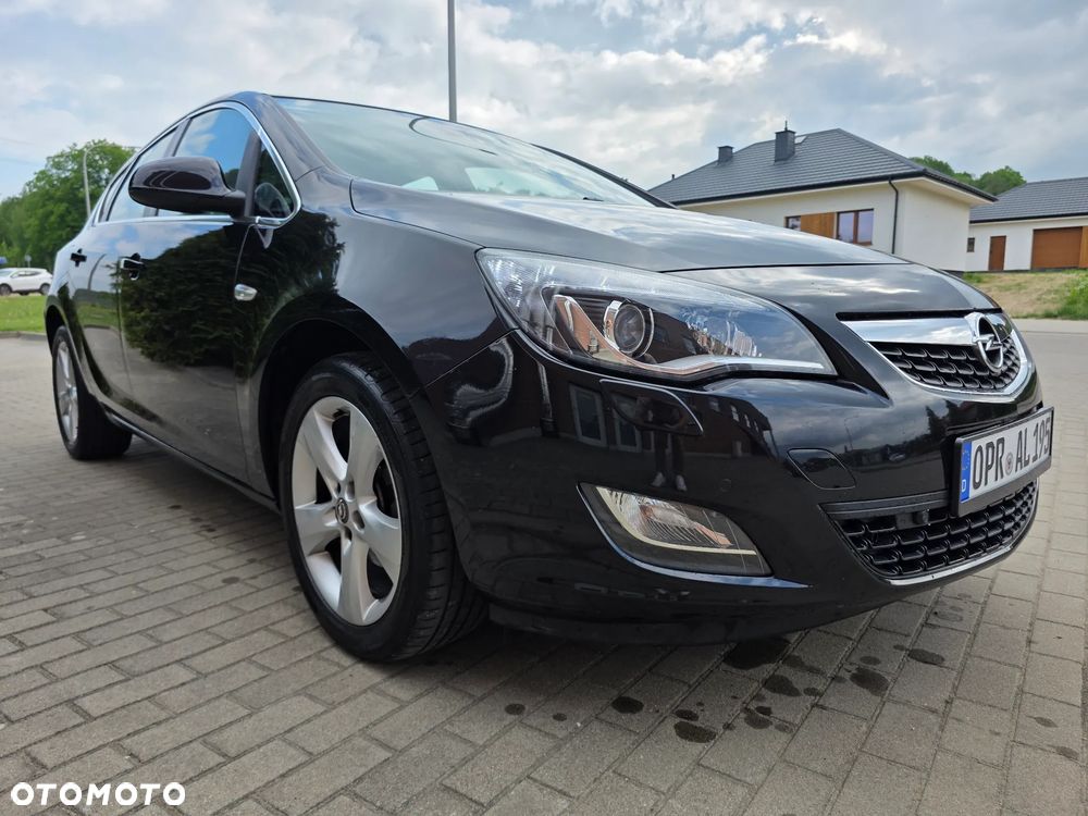 Opel Astra 1.4 Turbo Cosmo - 3
