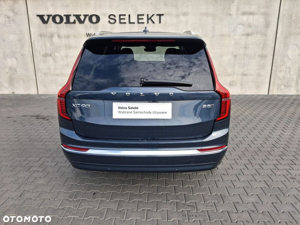 Volvo XC 90 - 8
