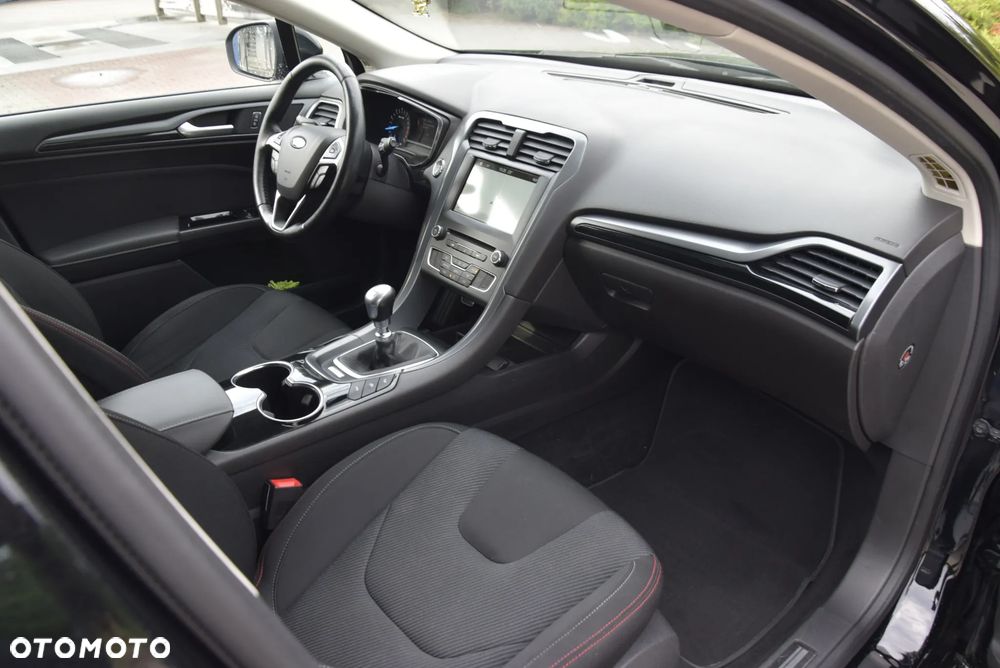 Ford Mondeo - 31