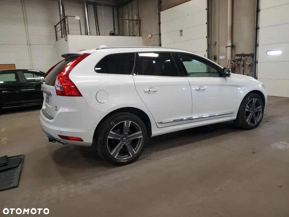 Volvo XC 60 T6 Geartronic Summum - 4