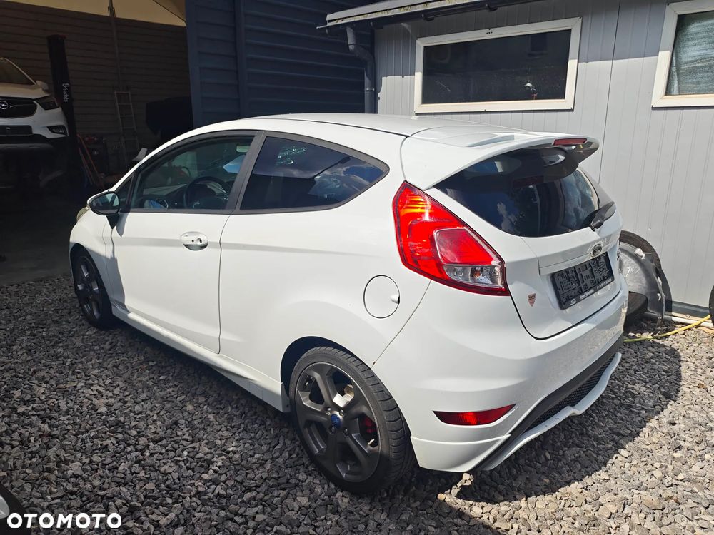 Ford Fiesta 1.6 EcoBoost ST - 7