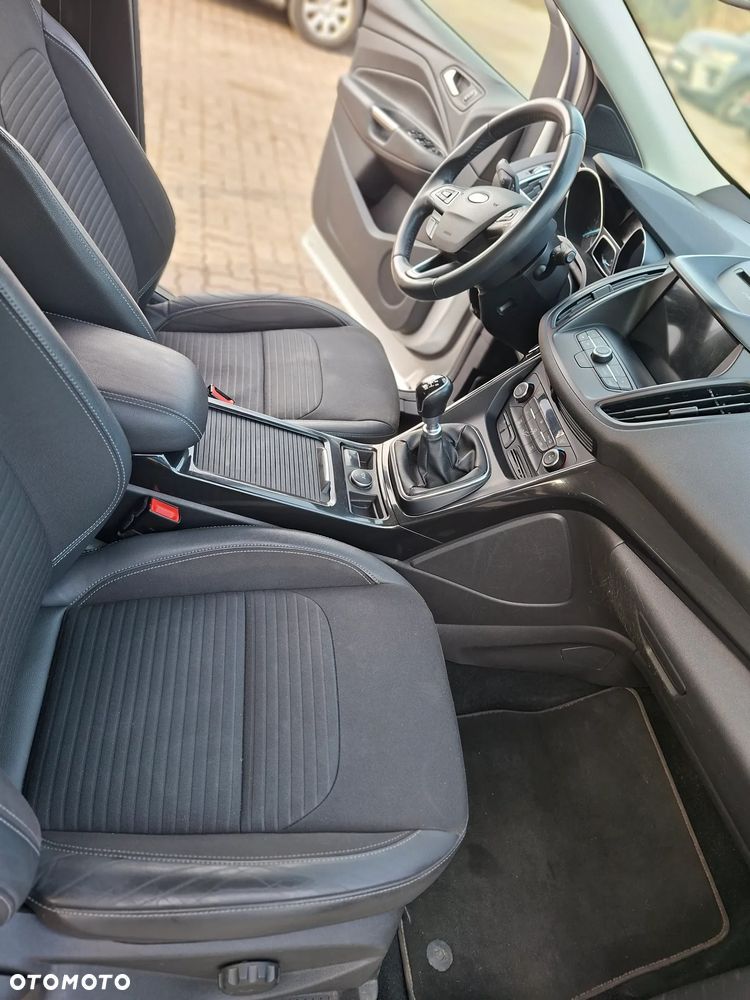 Ford Kuga 2.0 TDCi 4x4 Titanium - 10