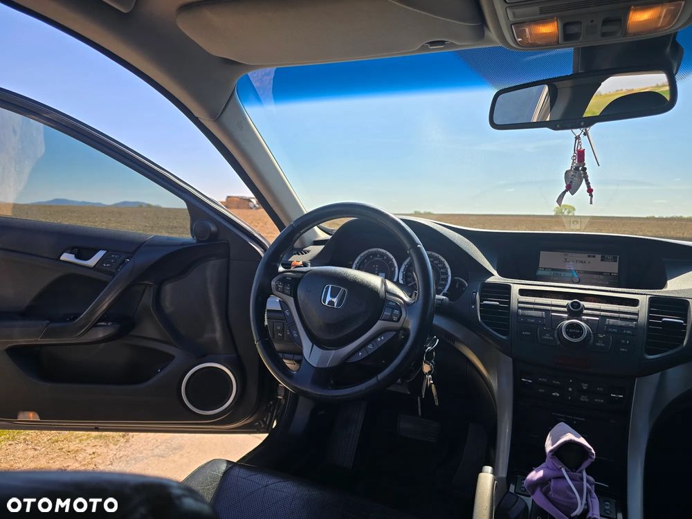 Honda Accord 2.0 Executive Nav - 14