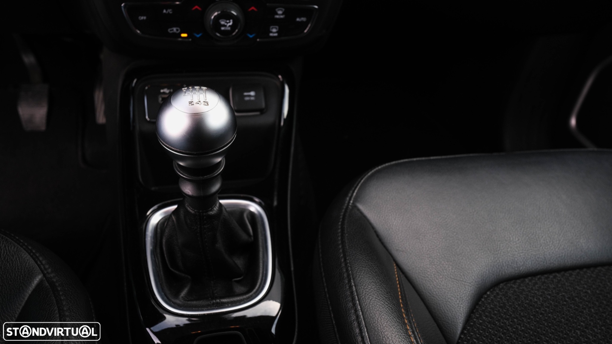 Jeep Compass 1.6 M-Jet Limited - 28