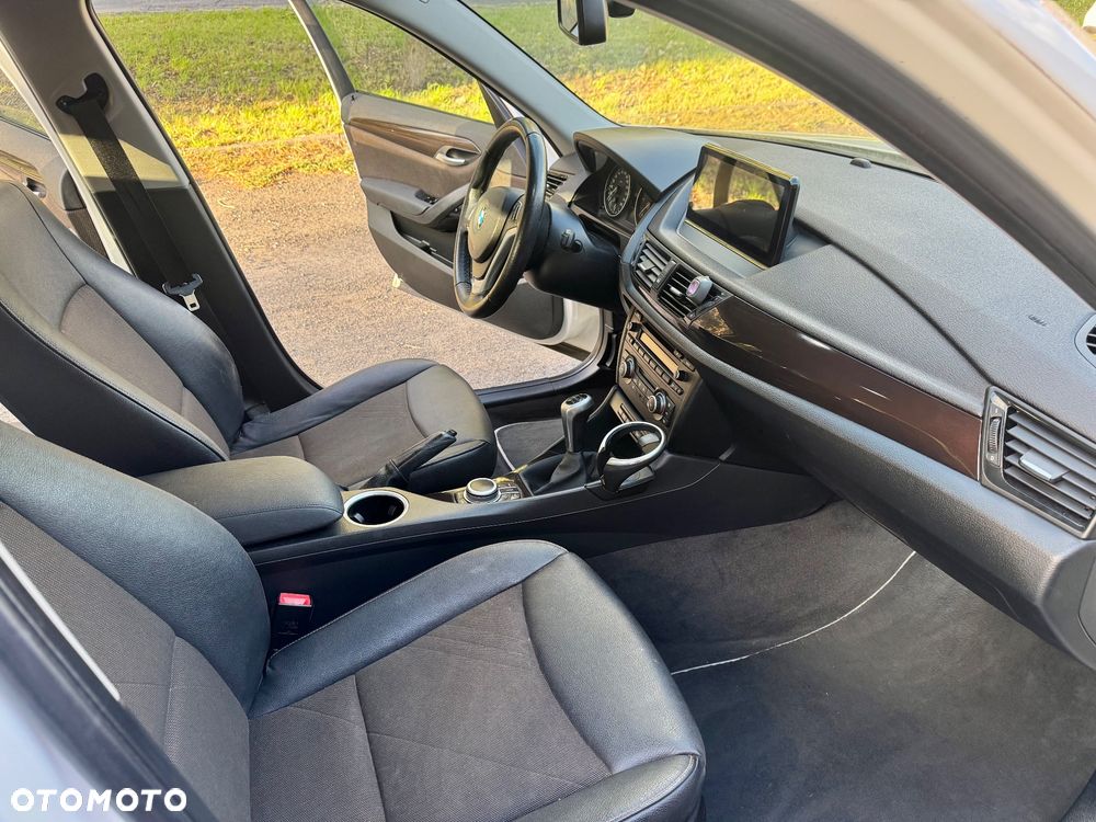 BMW X1 xDrive20d - 10