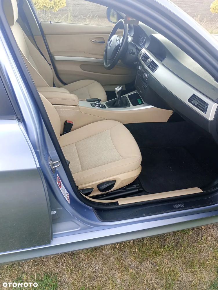 BMW Seria 3 318i Edition Exclusive - 10