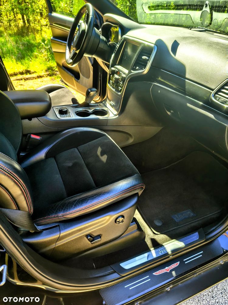 Jeep Grand Cherokee - 11