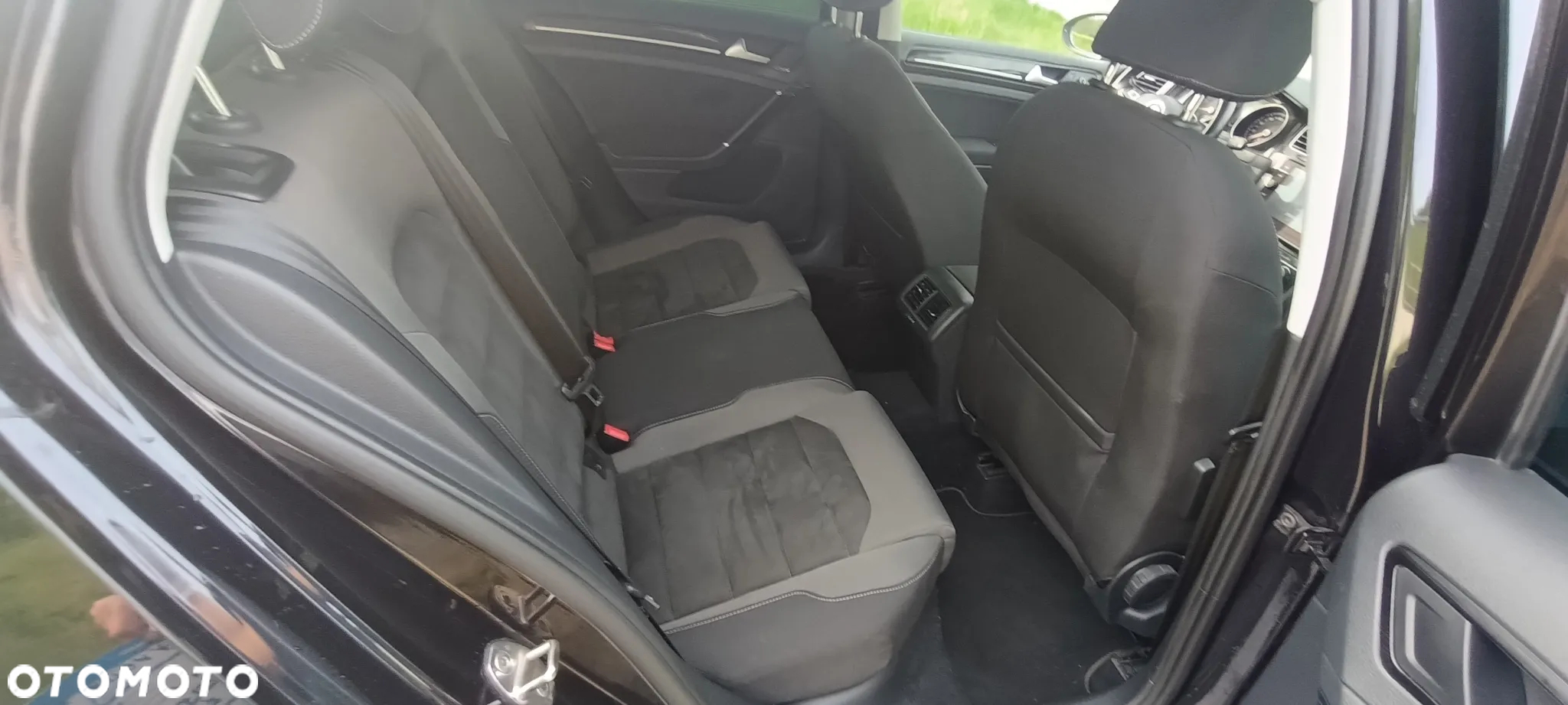 Volkswagen Golf 1.5 eTSI OPF DSG R-Line - 20