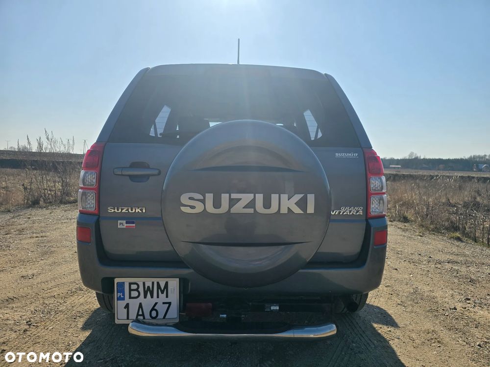 Suzuki Grand Vitara 2.7 V6 - 6