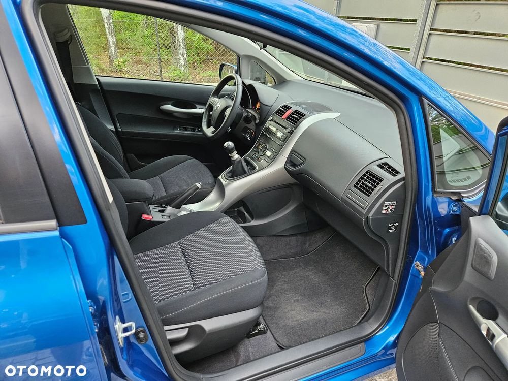 Toyota Auris 1.6 Sol - 8
