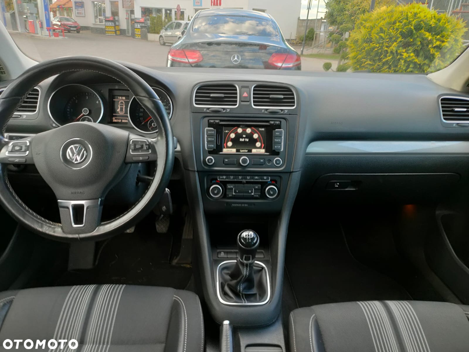 Volkswagen Golf VI 1.6 TDI Comfortline - 9