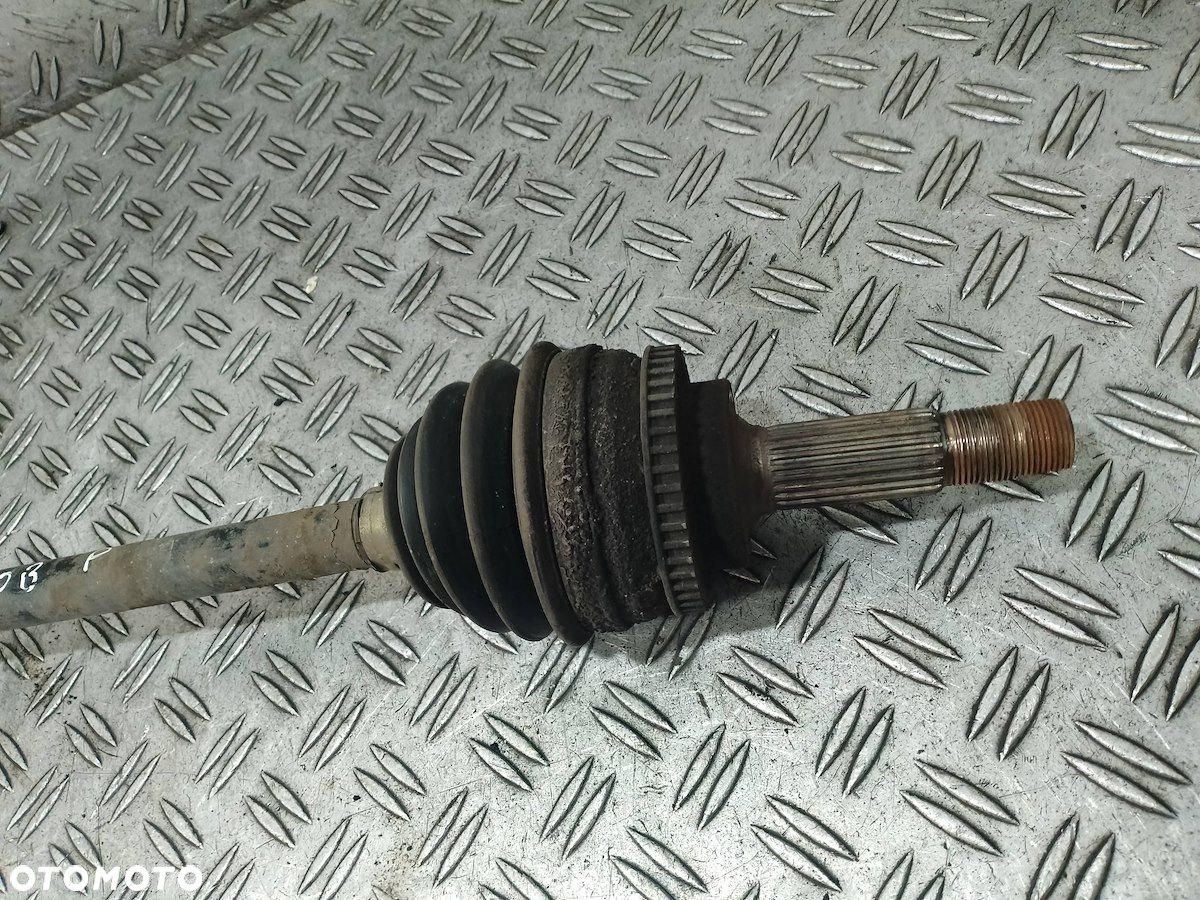 PÓŁOŚ PRAWA PRZÓD TOYOTA YARIS I LIFT P26080577 - 5
