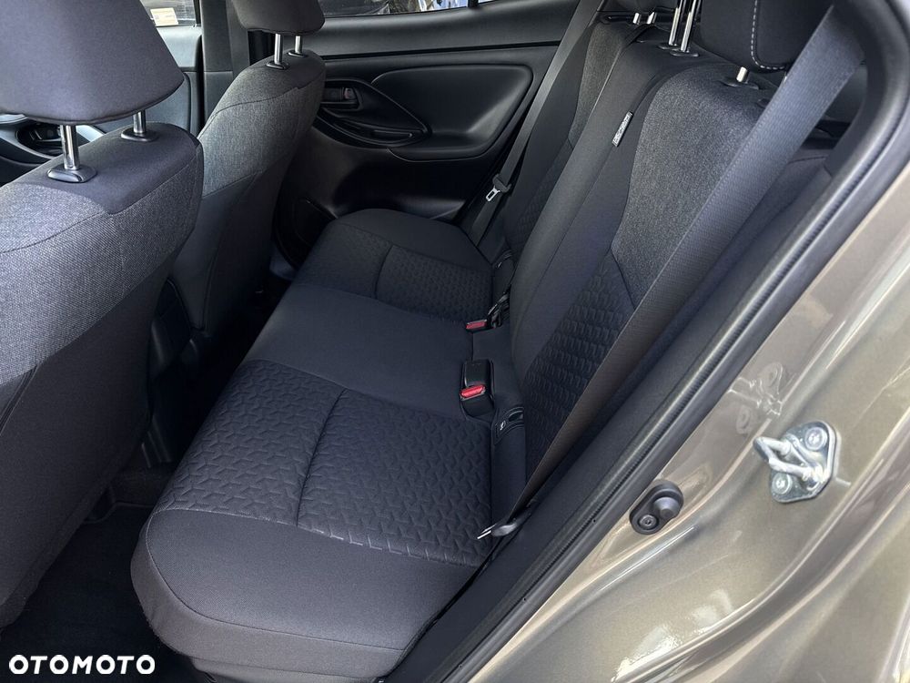 Toyota Yaris Cross Hybrid 1.5 Comfort - 32