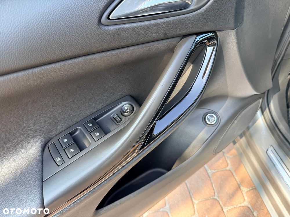 Opel Astra 1.6 BiTrb D (CDTI) Start/Stop Innovation - 24