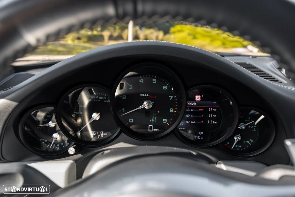 Porsche 911 (991) Carrera 2 50th Anniversary Edition PDK - 12