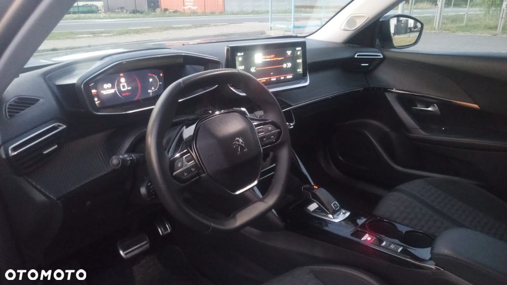 Peugeot 2008 1.5 BlueHDi Allure S&S EAT8 - 14