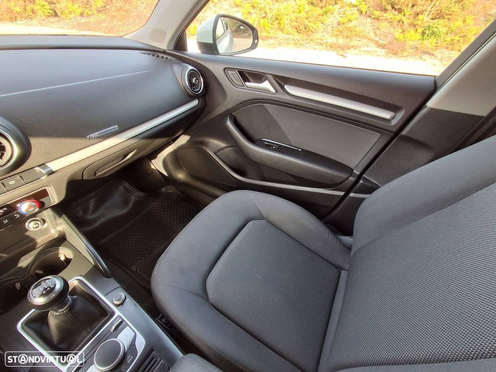 Audi A3 Sportback 1.6 TDI - 19