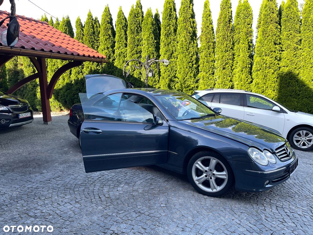 Mercedes-Benz CLK - 8