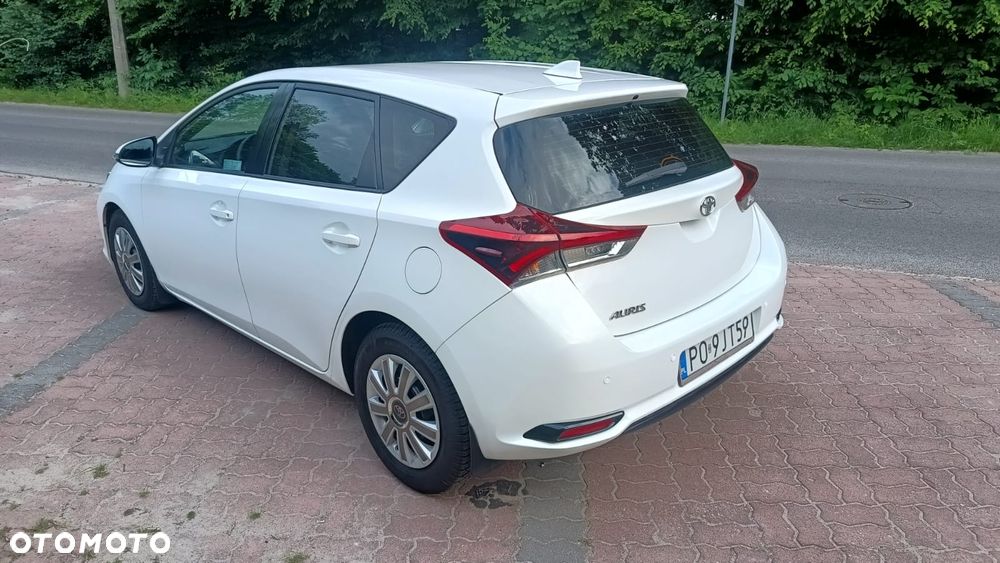 Toyota Auris 1.33 VVT-i Premium - 17
