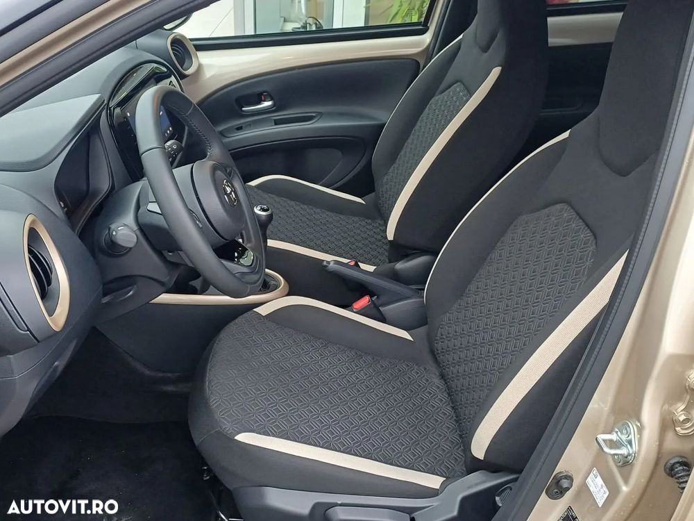 Toyota Aygo X 1.0l MT Dynamic - 8