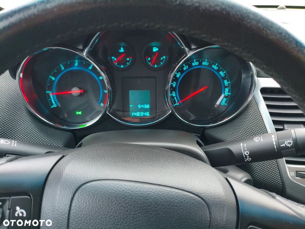 Chevrolet Cruze 1.8 LS+ - 11