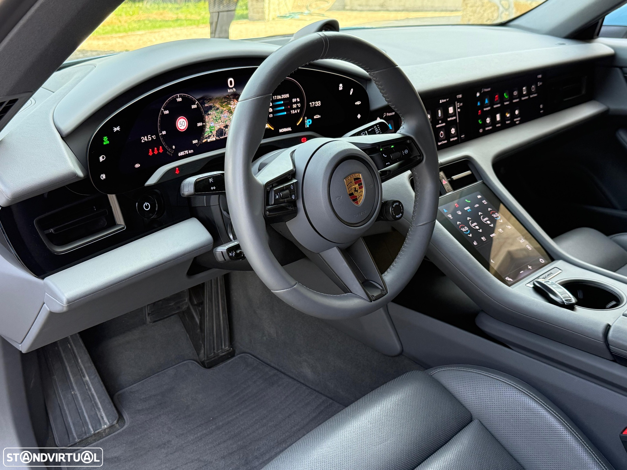Porsche Taycan - 17